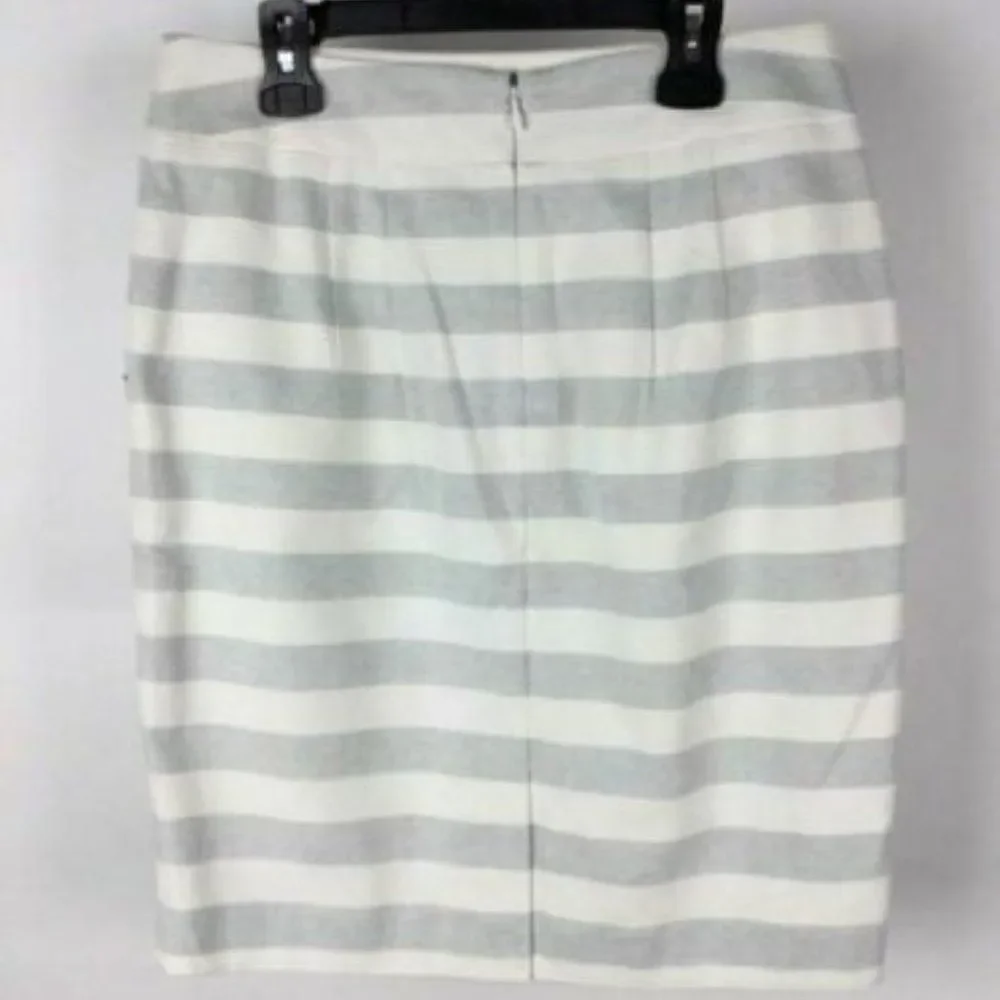 Ann Taylor LOFT Cream Combo Striped‎ Button Sz 2 - Picture 2 of 3